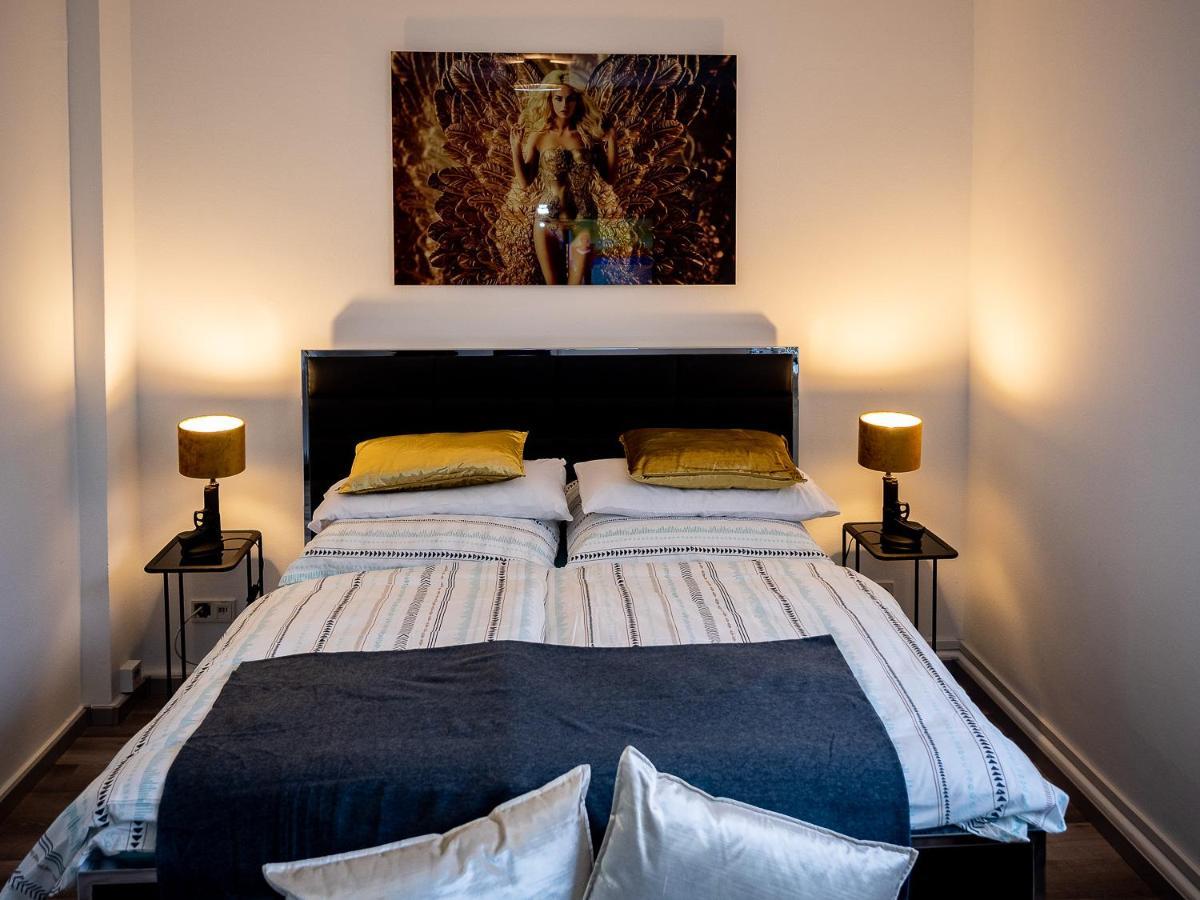Exklusives Und Gemütliches In + Netflix